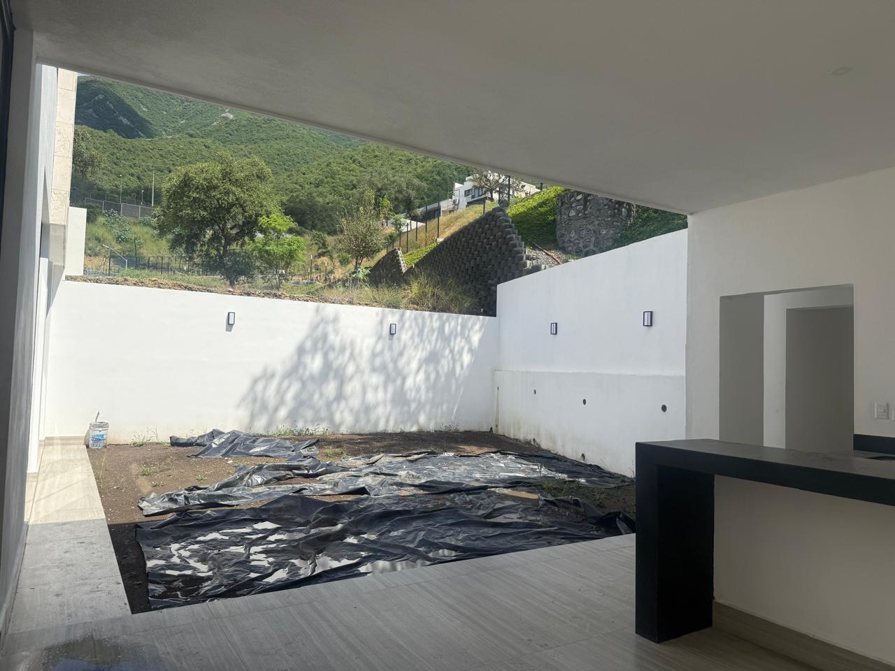 PHOTO-2025-10-11-13-17-32 4